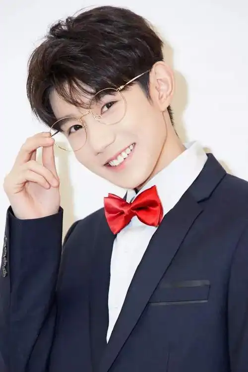 王源个人资料,王源简介,王源