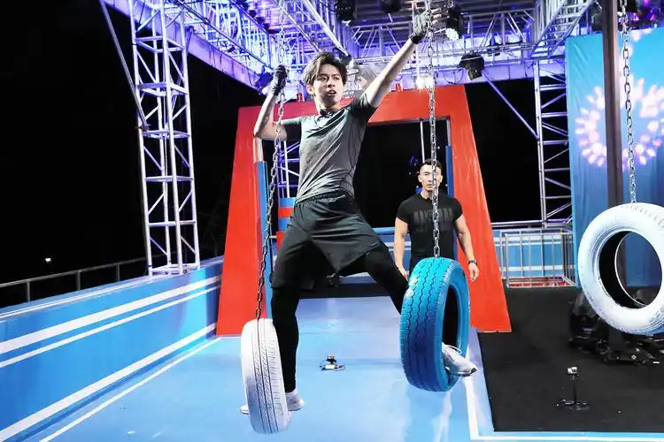 张逸杰首秀健身成果 体能惊人化身拼命三郎