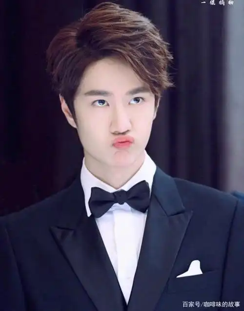 王一博嘟嘴杀酷盖秒变奶萌,果然好看的男生萌起来真没女生什么事