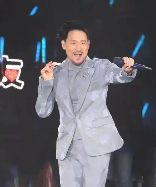 原创张学友演唱会上海站取消身体不适已经回香港静养