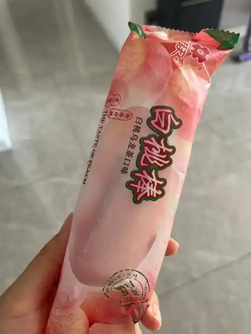 款雪糕了 一点也不腻人 酸甜度刚刚好 也没有香精味 #白桃乌龙茶雪糕