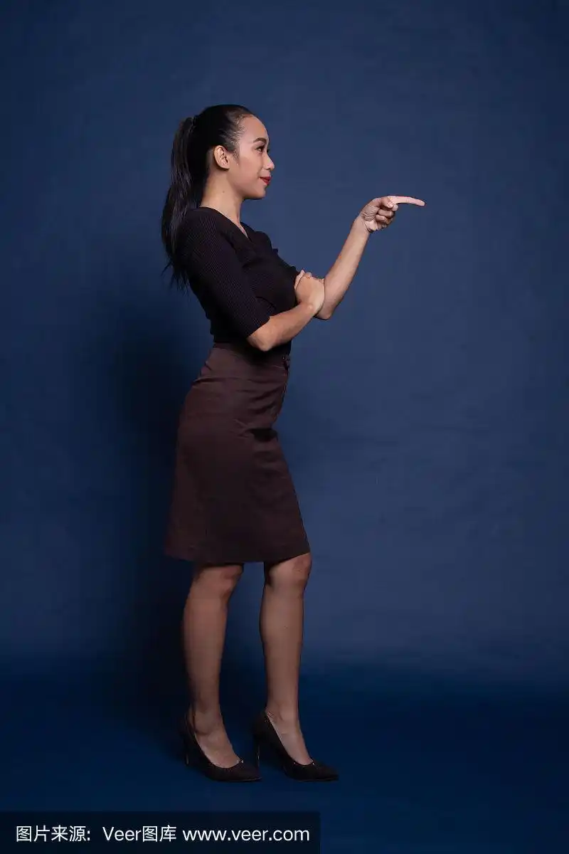 女人,青年人,全身像,自然美,侧面视角