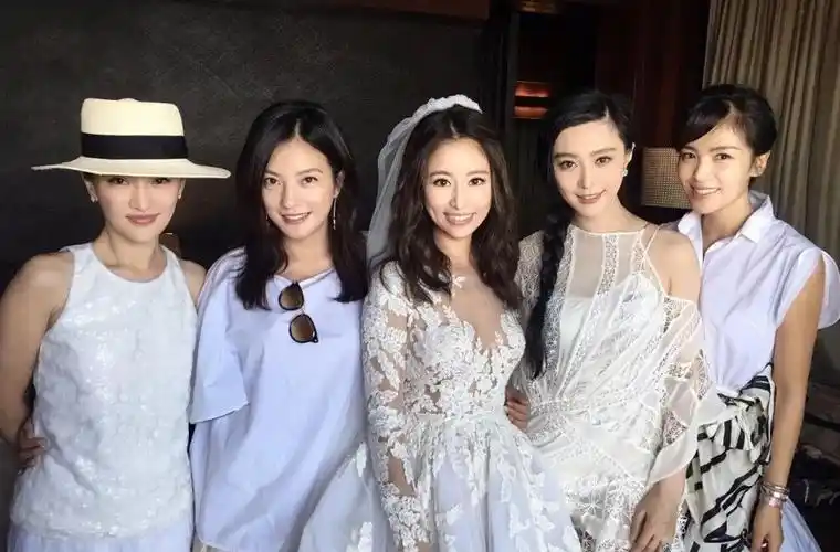 星光熠熠! 霍建华林心如婚礼来宾身价总计400亿