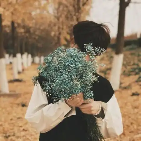 森系男生头像:少年似风故时常空中虚握似与他十指相扣