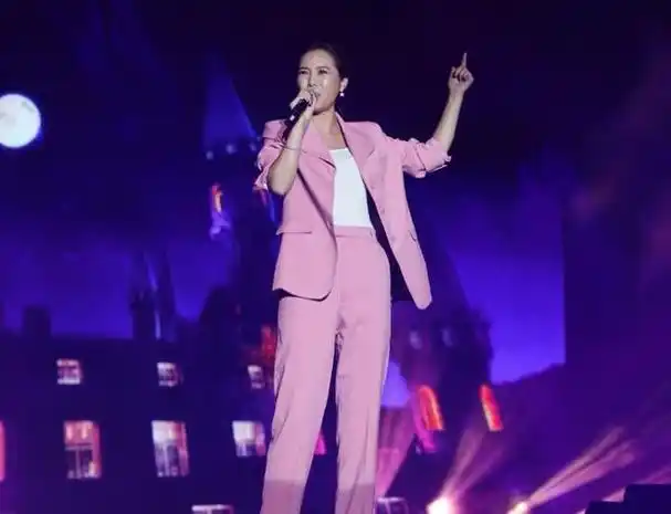 清流女歌手云朵:从打工妹到刀郎徒弟,再到五次放歌央视春晚歌星