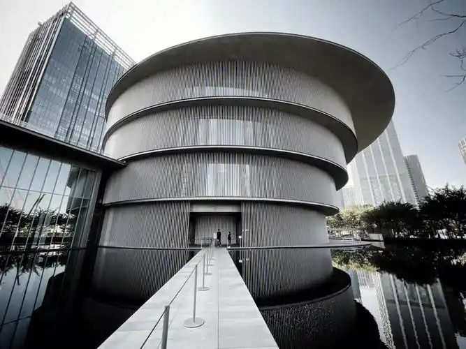 安藤忠雄和美术馆