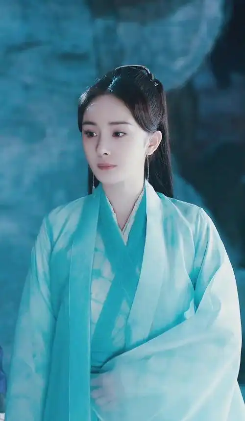 《三生三世十里桃花》开播五年了,白浅上神一袭白衣仙气飘飘惊艳了