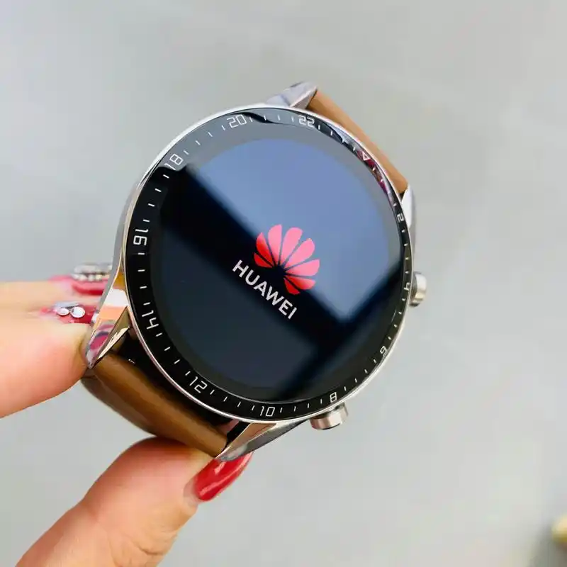 华为gt2沙砾棕智能手表 这款炒鸡帅气,既有休闲风,又成熟稳重,太适合