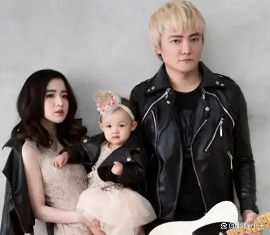 阿沁小14岁老婆持毒被抓,疑似用厌食掩盖吸毒,体重仅有26公斤