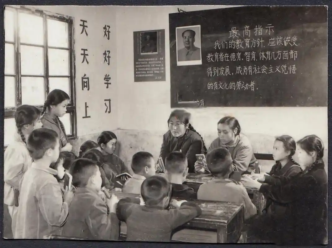 这不学校的学生也要经常开会