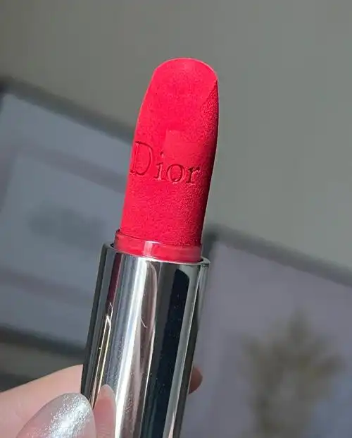 昨天刚买的迪奥999丝绒口红.