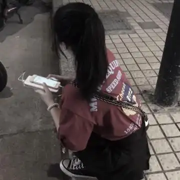 个性女生背影头像