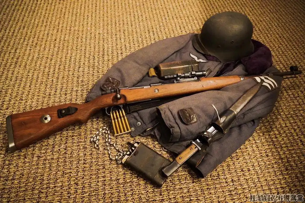 毛瑟98k侦察步枪美国华人展示珍贵收藏特写照片感受精彩细节