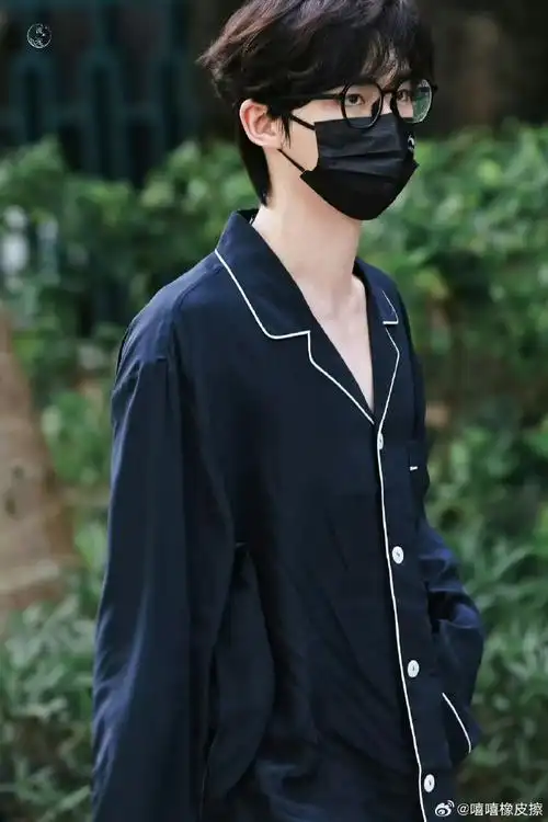 丁程鑫戴眼镜好奶##果然是时代少年团的心头镜##女大有自己的早八三