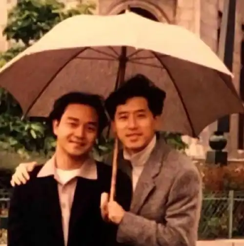 21年过去立誓要为张国荣终身不娶的唐鹤德如今他做到了吗