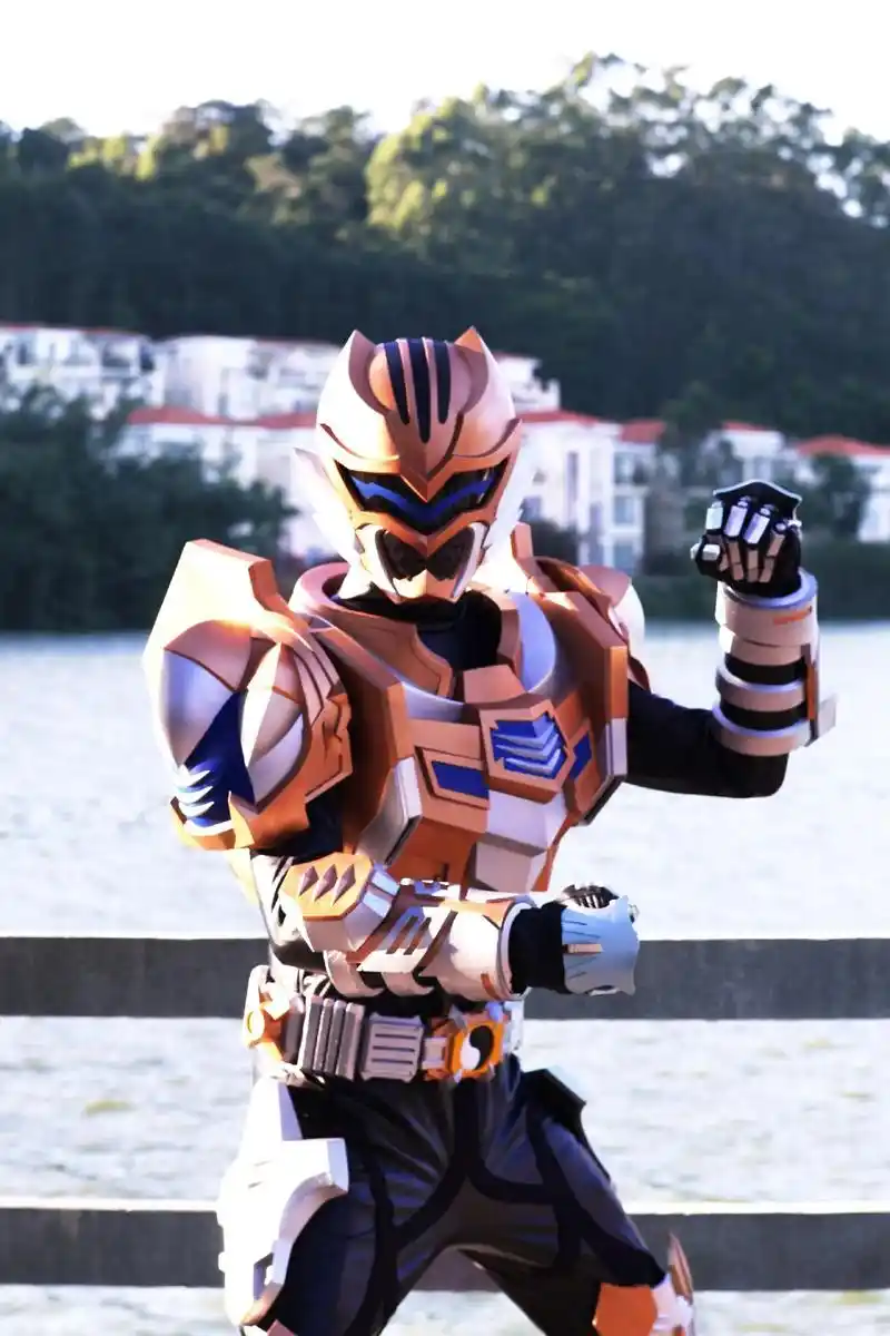 地虎铠甲,合体99.#特摄剧 #铠甲勇士 #地虎铠甲 - 抖音