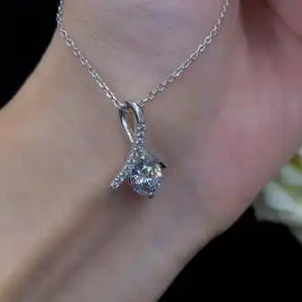 温艳高档铂金项链pt950一克拉项链钻石白金项链女友礼物款2