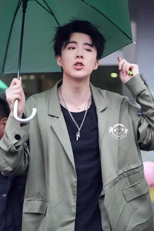 刘宇宁素颜你觉得怎么样