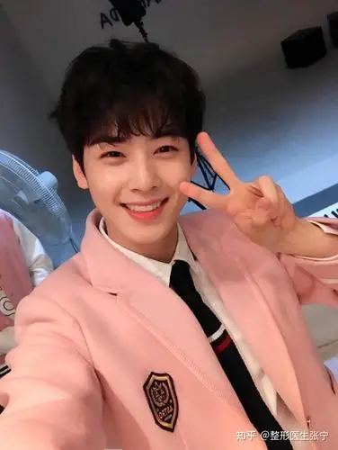 车银优的笑眼 - 知乎