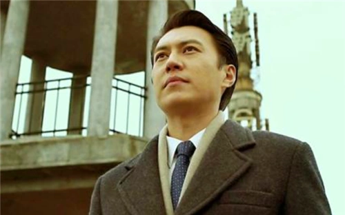 靳东伪装者明楼的历史原型五重间谍相貌普通活到1987年