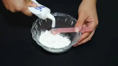 家里胶水用完了不要花钱买,教你自制胶水,调配方法简单好用