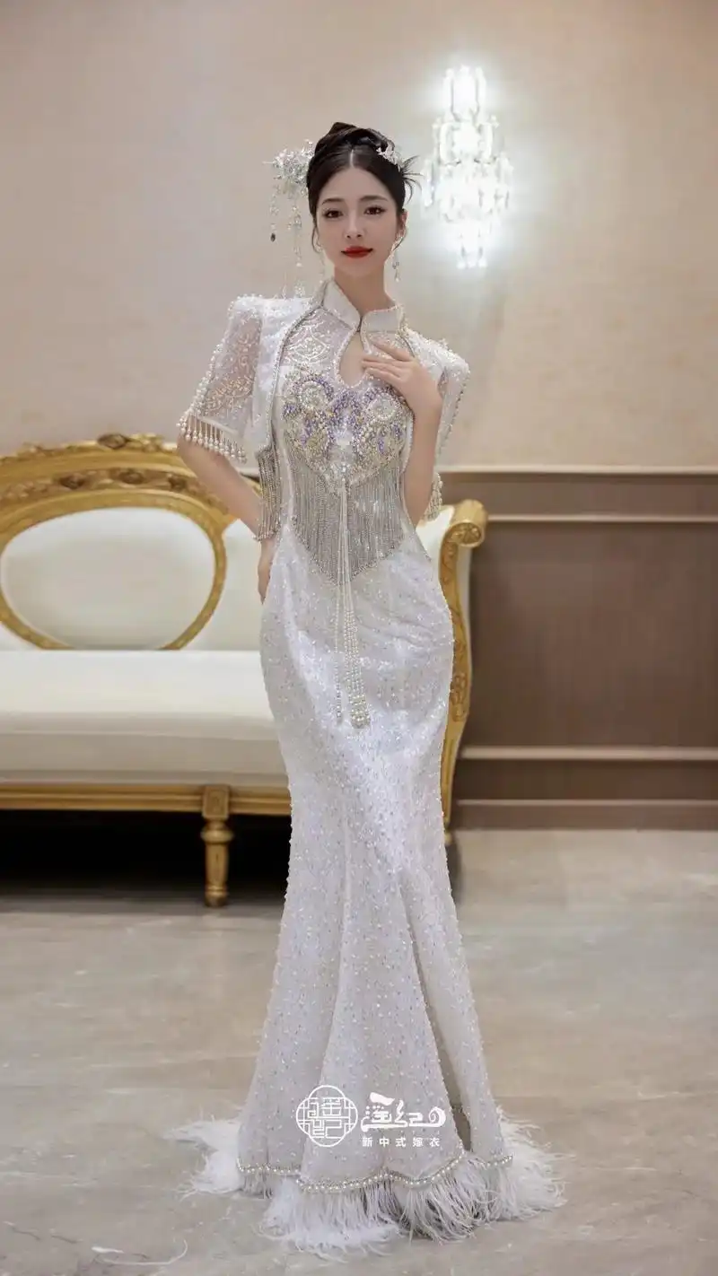 国风惊艳!一见钟情大小姐的仙气旗袍超美膩.