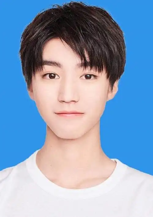 男明星的蓝底证件照易烊千玺可爱王俊凯养眼王源的太漂亮了
