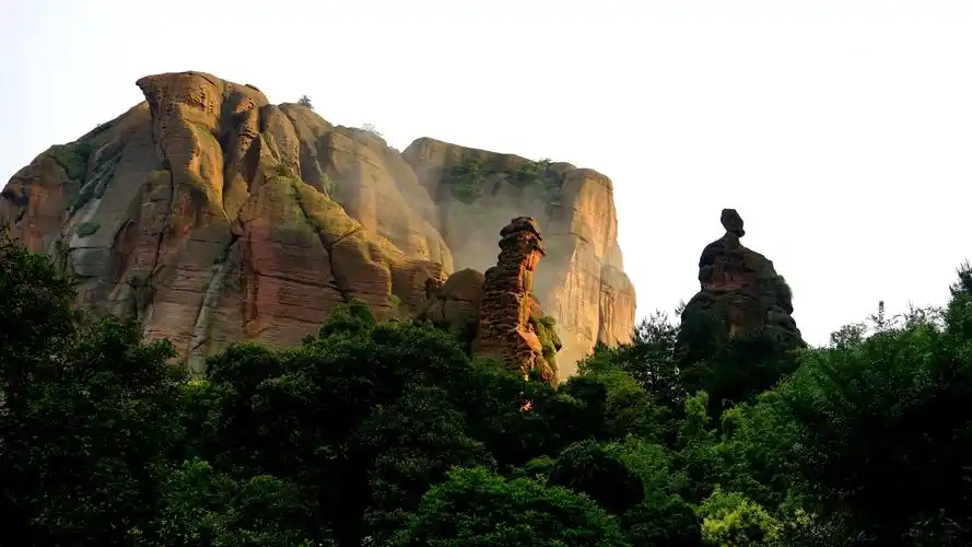 红层景观之龟峰
