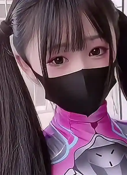 小姐姐cos的火箭少女真爱,喜欢小兔兔还是喜欢我