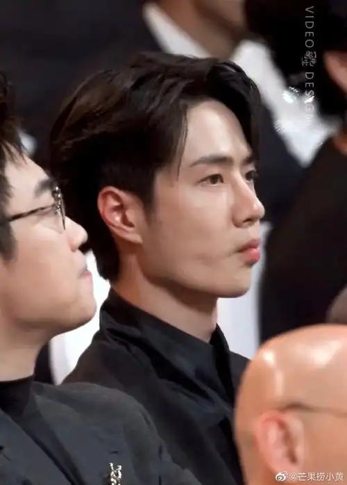 王一博 嘟嘟嘴##王一博小表情好可爱