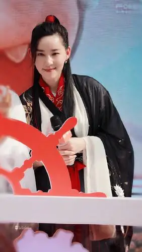李斯丹妮[超话]# lsdn#李斯丹妮长发古装造. 来自wielaine - 微博