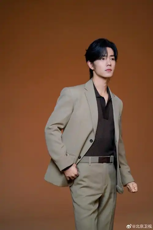 肖战写真碎片掉落##遇见美好