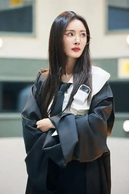 杨幂痛痛撒娇攻击##时代少年团和杨幂沈腾周深打表演赛##杨幂