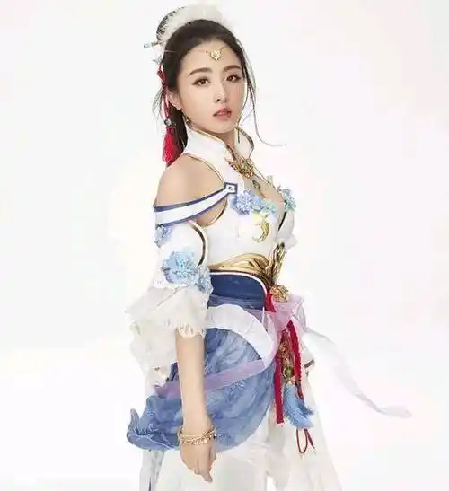 曾经心中女神,今成到18线接商演,网友:不想靠被"潜"而走红_张含韵