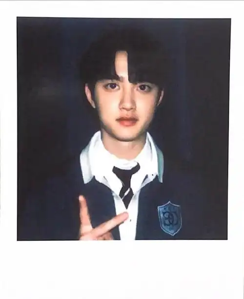 都暻秀严肃可爱