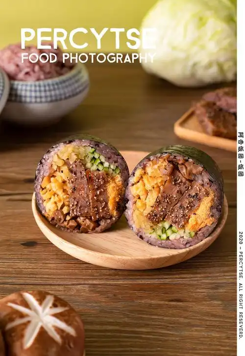 满满都是料的大饭团percytse美食摄影