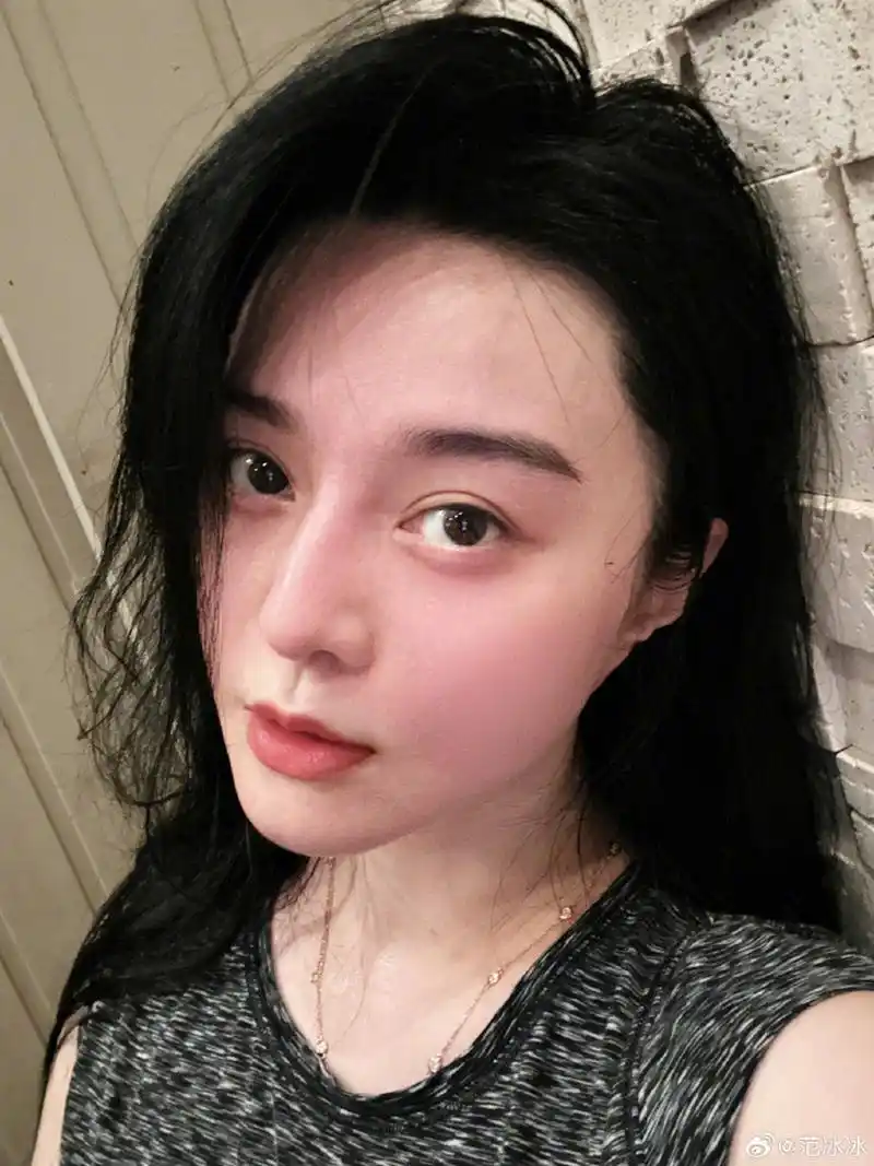 范冰冰近照显憔悴# #范冰冰