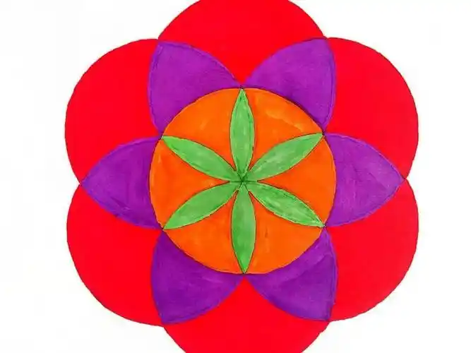 绚丽的色彩,多元的融合,一幅幅趣味横生,独具特色的轴对称图形就这样