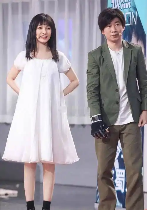 有种身材叫吴昕大象腿变山药枝她这两年到底经历了些啥