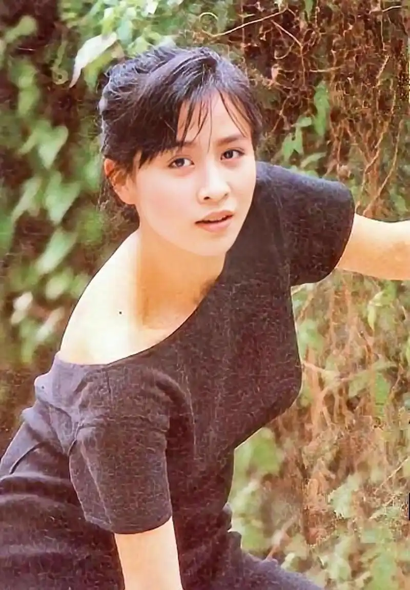 在那个无ps还美女如云的年代,来看看刘嘉玲年轻时候的样子吧