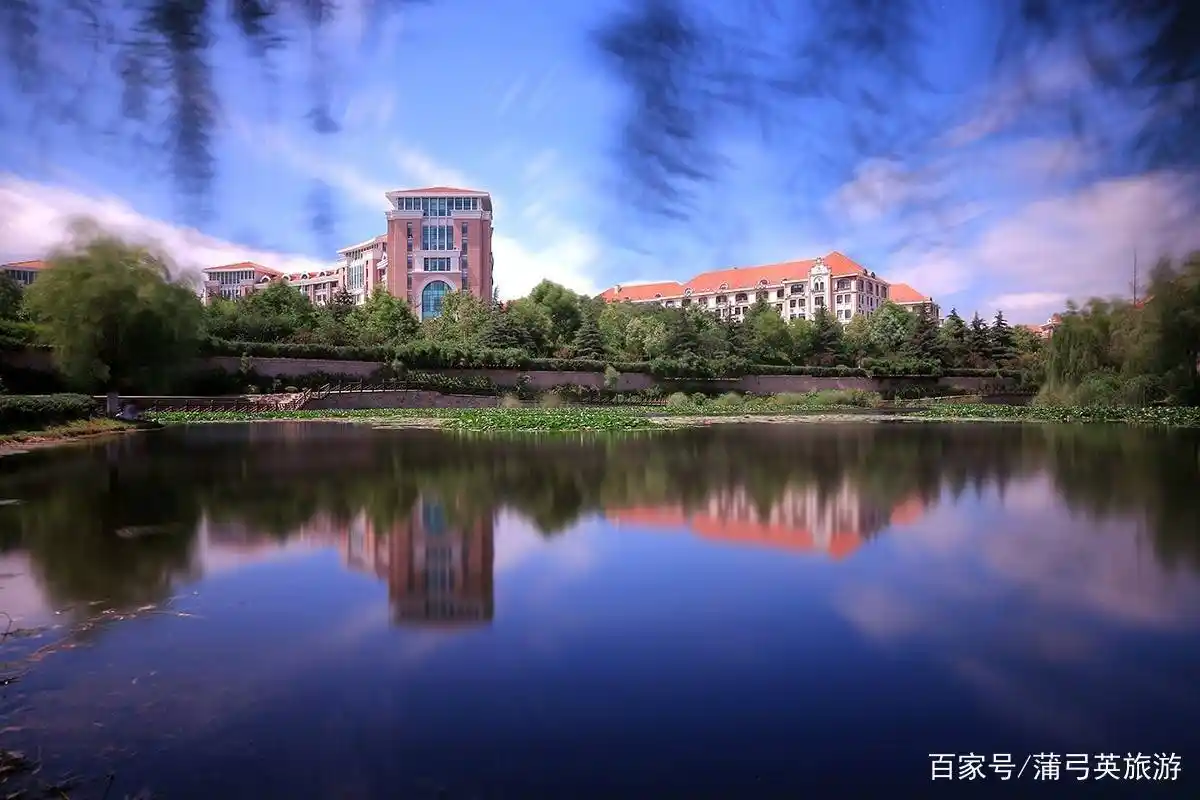 国内最漂亮的5所大学,景色不输5a级景区,其中一所很冷门