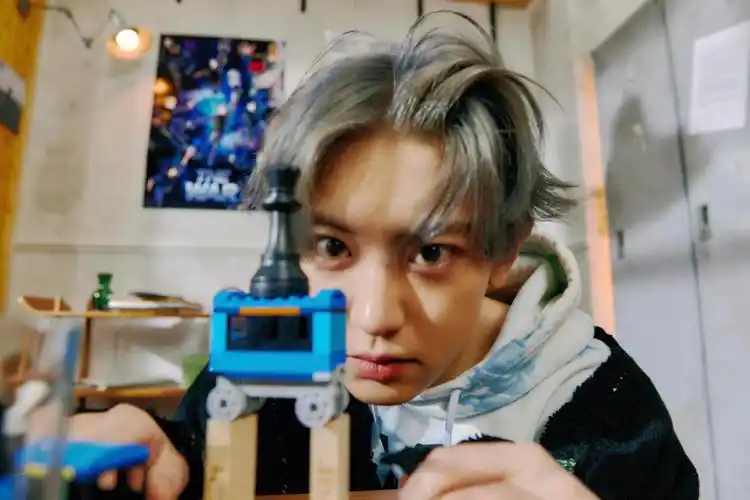 a7a  这个世界本黯淡无光,直到你带着皓月繁星,为我而来.