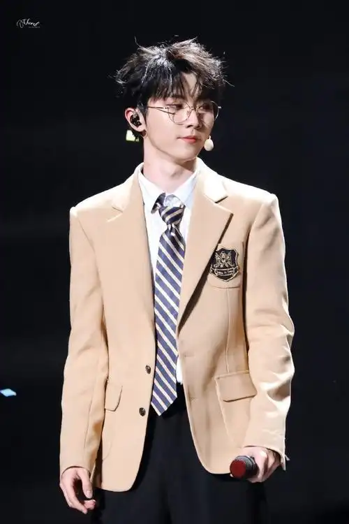 马嘉祺叁重楼暨出道四周年演唱会