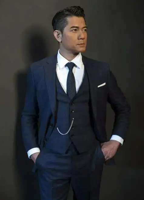 郭富城才是反油腻男人西装笔挺发型不乱57岁不输小鲜肉