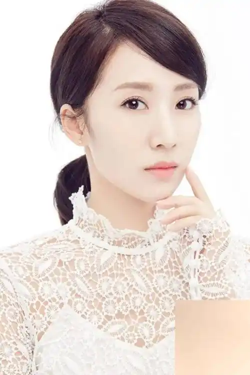 真乃人间尤物!李念的美貌与才华并存,让人惊叹不已