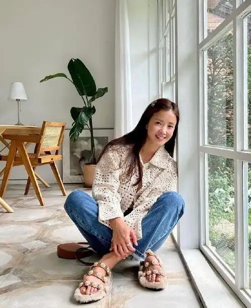 韩国演员李诗英ig日常穿搭分享