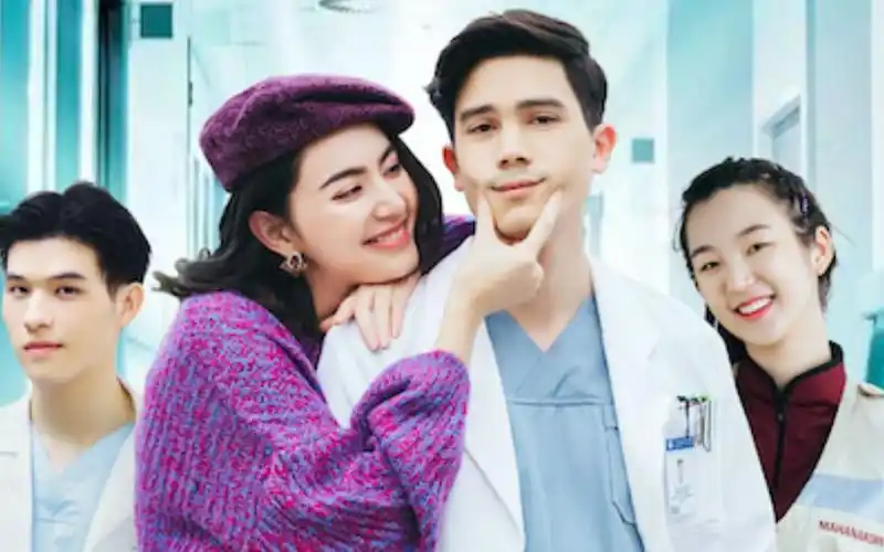 师兄解说泰剧爱的警报器第一集青梅竹马不敌瞬间怦然心动