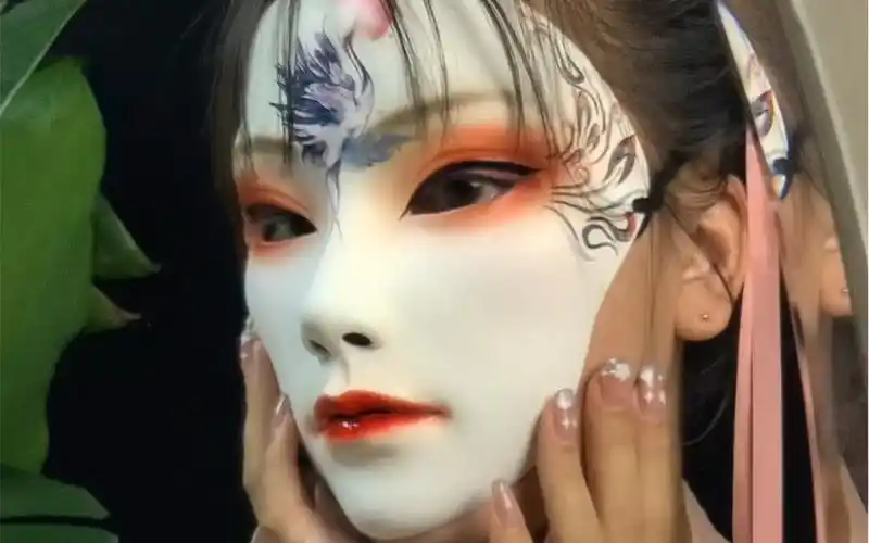 面具蕴含着力量与个性让你成为独一无二的存在.