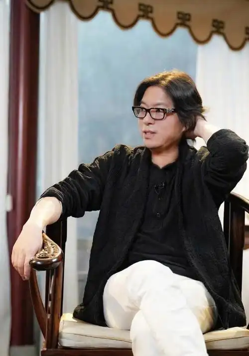 高晓松减肥成功暴瘦26斤油腻大叔变帅气小伙原来减肥还能去油