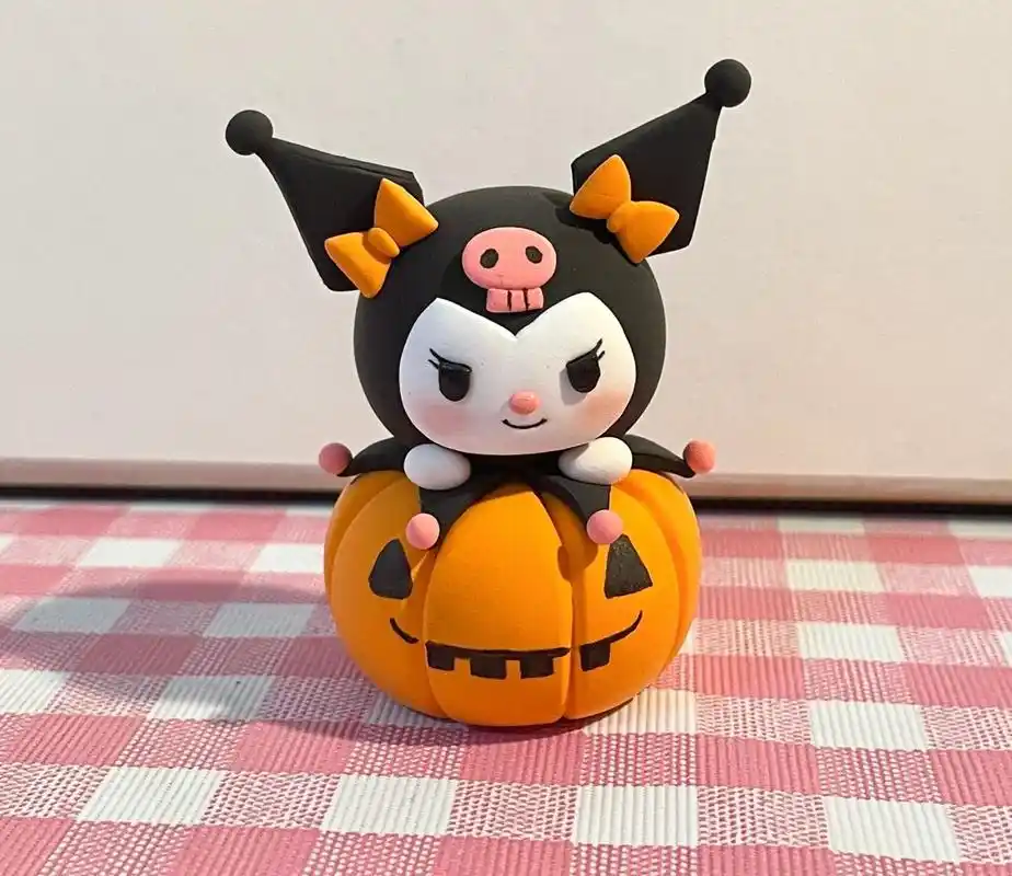 超轻粘土捏了三丽鸥系列 绞尽脑汁捏了南瓜三丽鸥 是万圣节系列呀